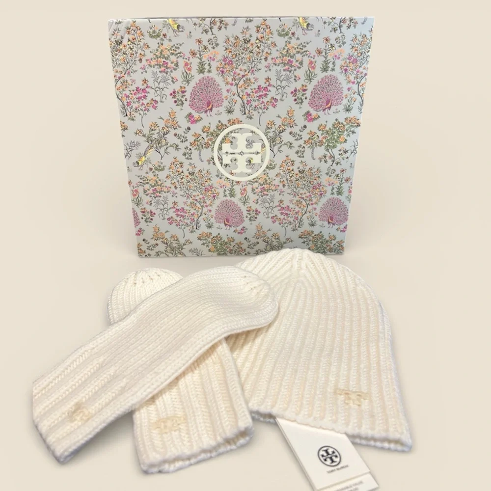 Tory Burch Cream Knit Hat and Mittens Set - Picture 1 of 14